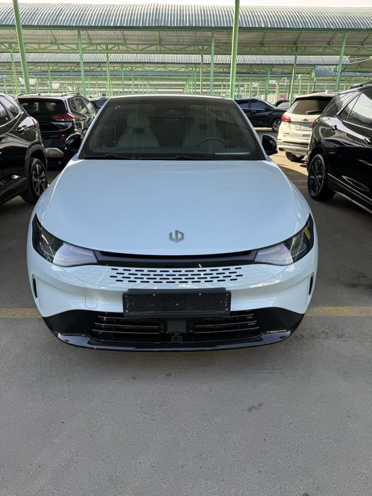 leapmotor c01 gibrit masaj 360 kamera tozza  koja salon