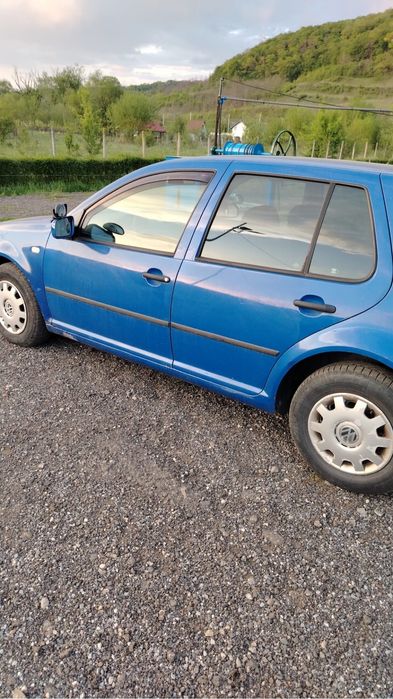Vând VW Golf 4 , anul 2000
