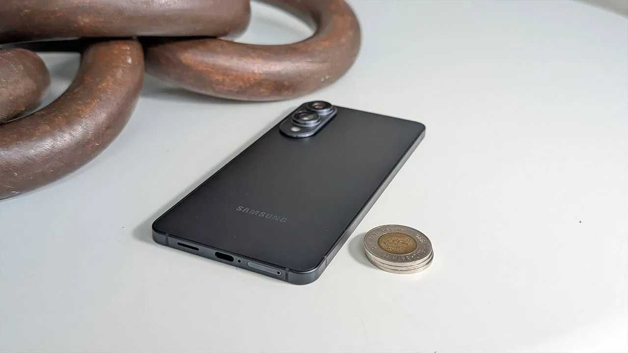 Продам Galaxy S25 Edge  12/512 Black Б.У идеальном состояние