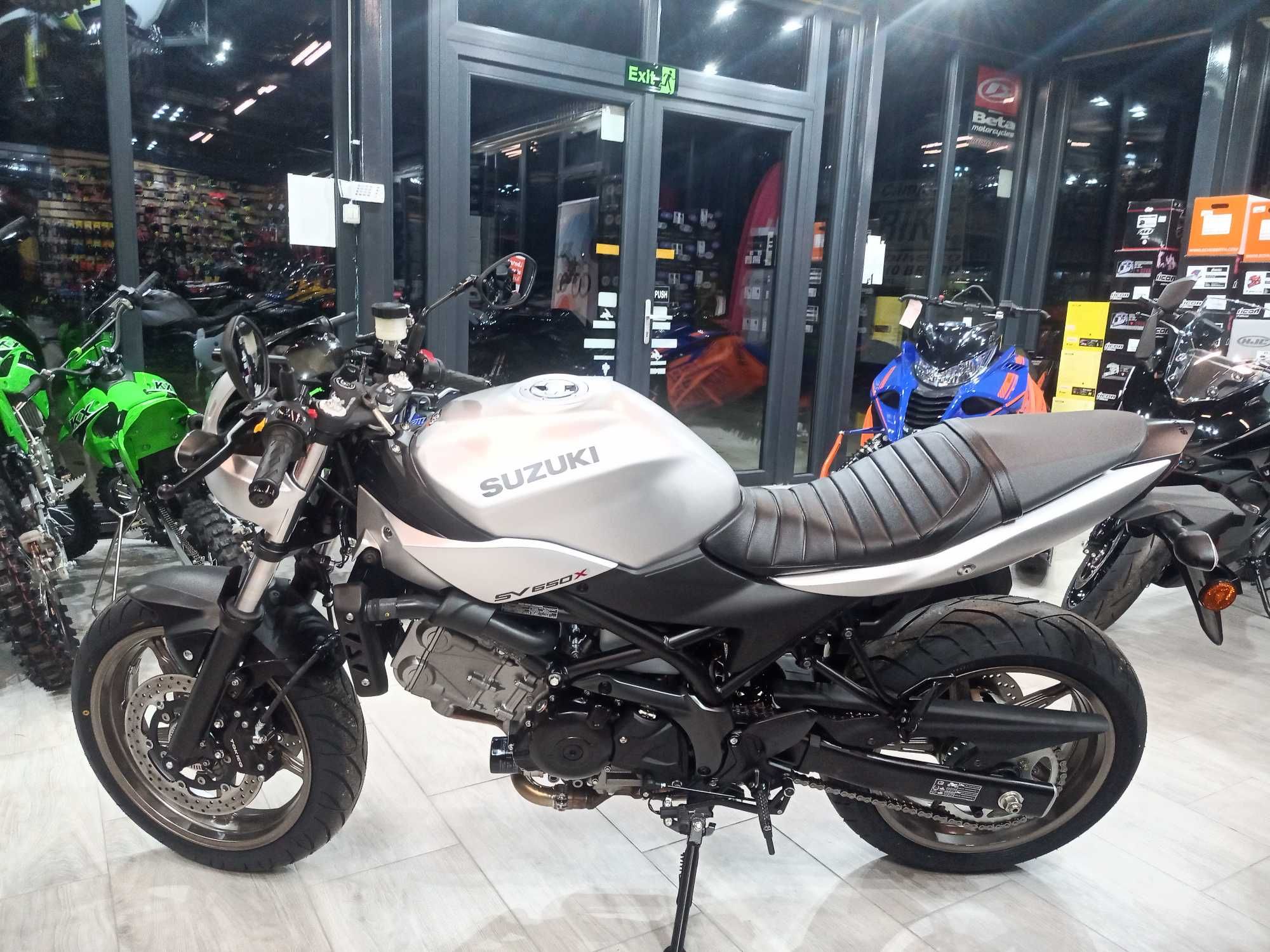 Suzuki SV 650X nou 0km-pret PROMO prin EST BIKE Campina