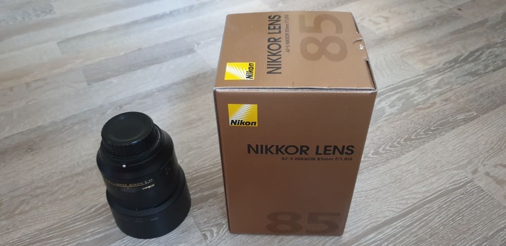 Продам портретный объектив Nikkor 85mm f 1,8 в идеальном состоянии