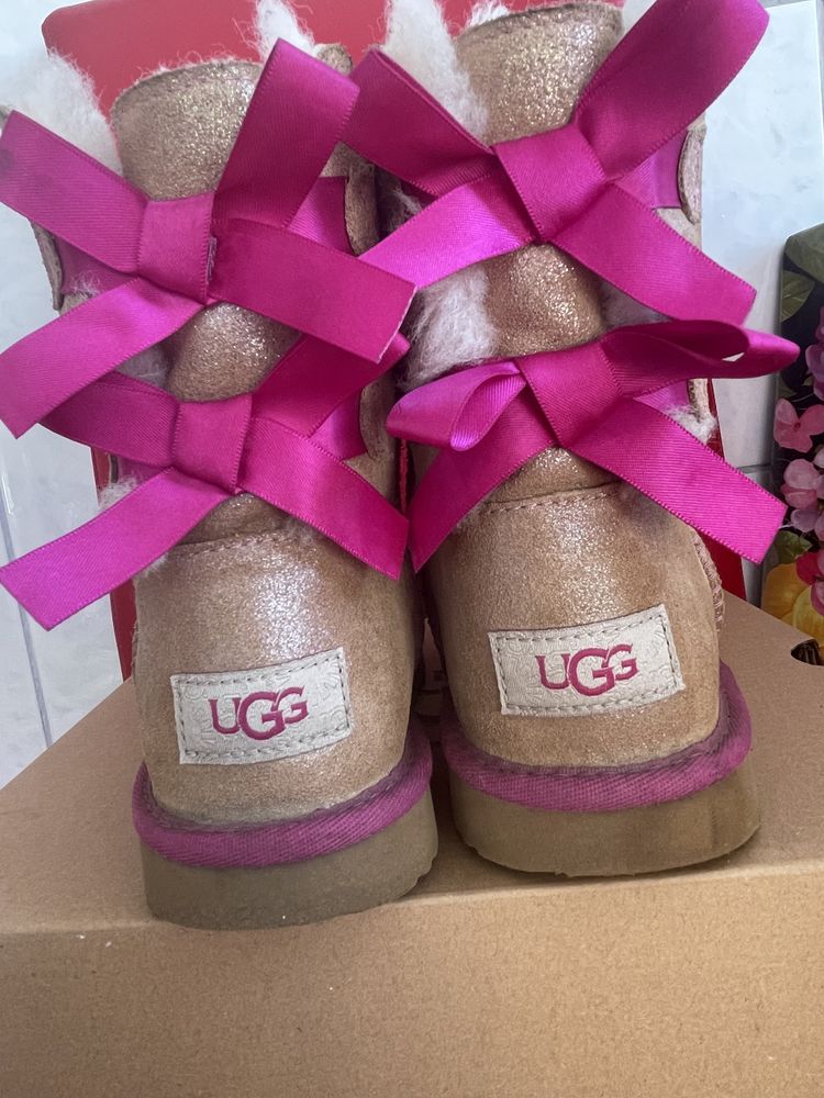 ugg-uri originale cu fundite