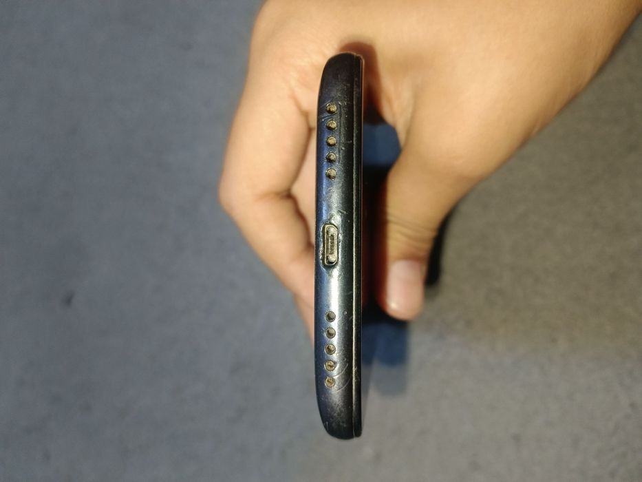 Srochno sotiladi Redmi 7