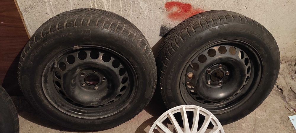 Джанти със зимни гуми 225/55/16 за Ауди