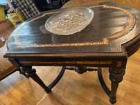 Mobilier Antic de Salon – 6 fotolii, canapea și masă