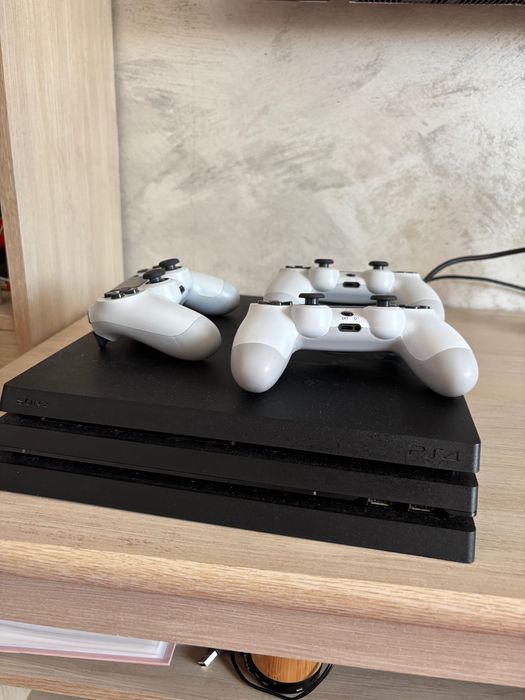 Playstation 4 PRO PS4  20 jocuri Gta V FIFA Fortnite Roblox Minecraft