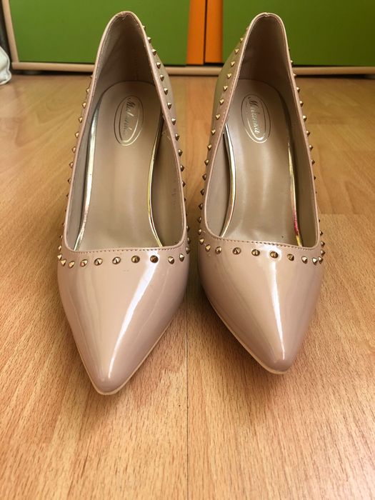 Дамски обувки с ток