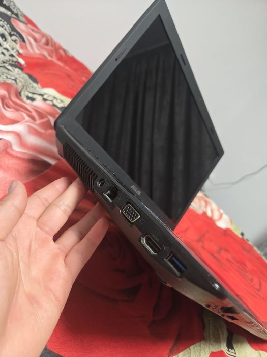 ASUS X54H SERIES  in stare impecabilă !!