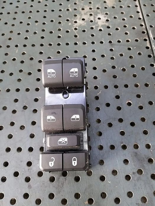 Bloc butoane geamuri blocare usi stanga fata jeep compass 2 6xp84trmac 299222975