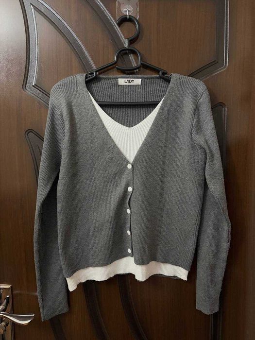 Лонгсливы и свитера