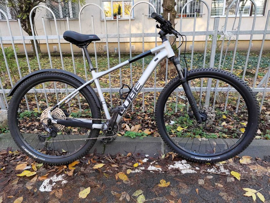 Bicicletă Cube Attention SLX, model 2023