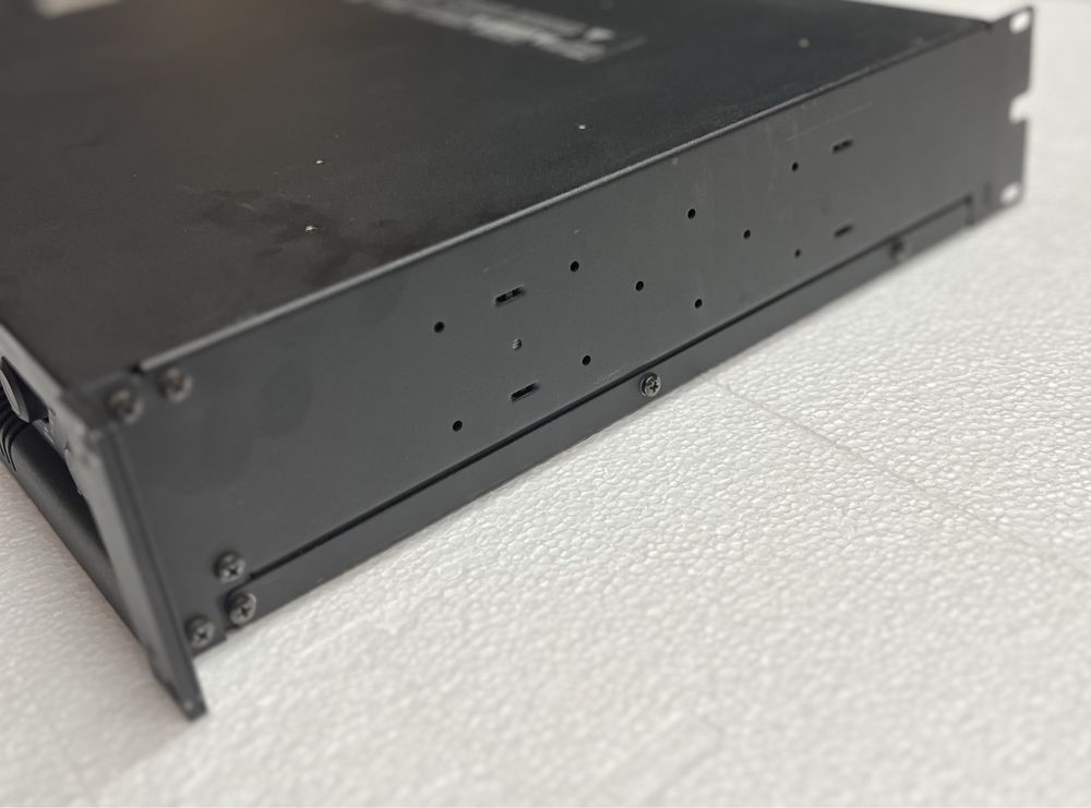 Vand amplificator QSC PL380
