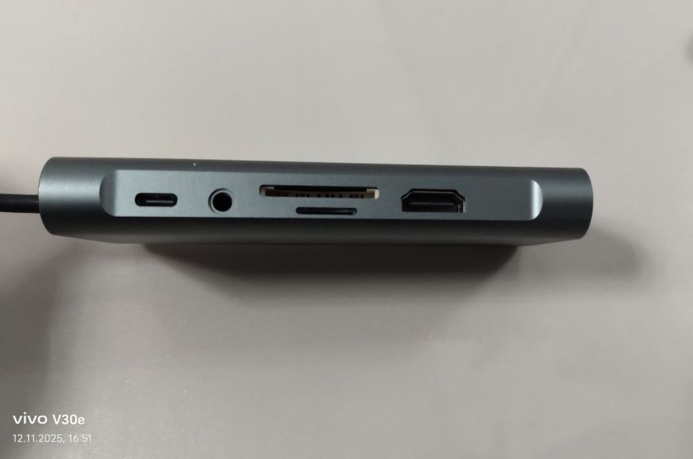 Universal USB Type-C Hub (10-tasi 1-da)