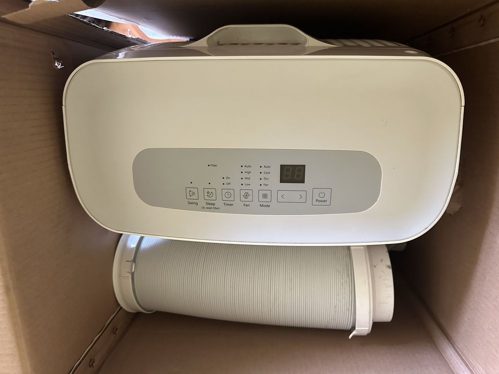 Aparat Aer Conditionat portabil Midea Comfee 12.000 btu