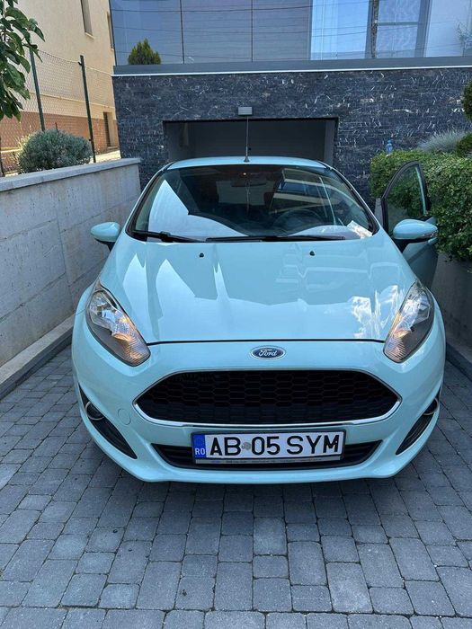 Ford Fiesta adorabilă,cochetă și îngrijită cu drag de proprietară