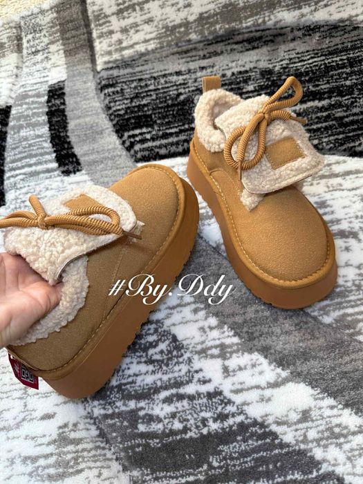 Ghetute Ugg ( foarte usoare si comode )