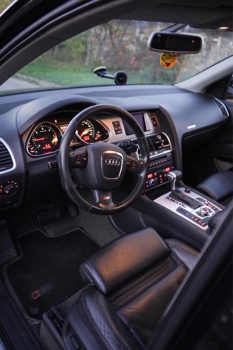 SE VINE Audi Q7  cod motor BUG