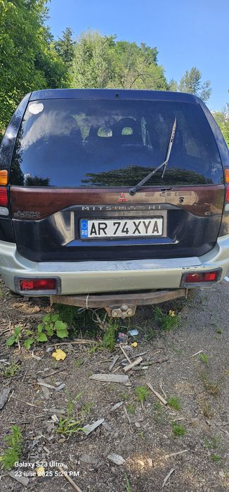 Vând Mitsubishi Pajero Sport