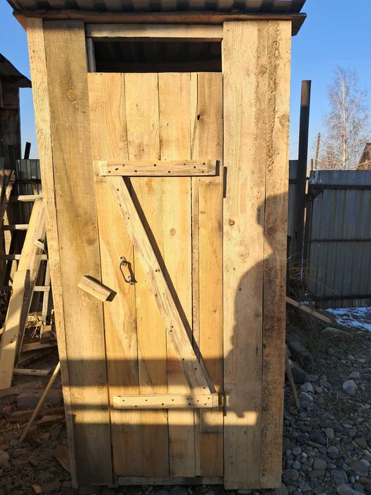 самый дешевый уличный туалет