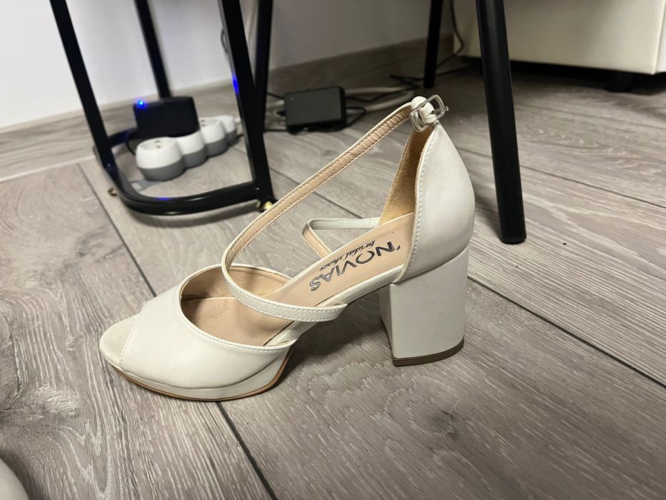 Sandale de miresa