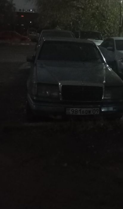Продам  автомобиль Мерседес 124 автомат