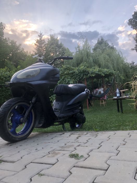 vand scuter sau schimb cu cross plus diferenta