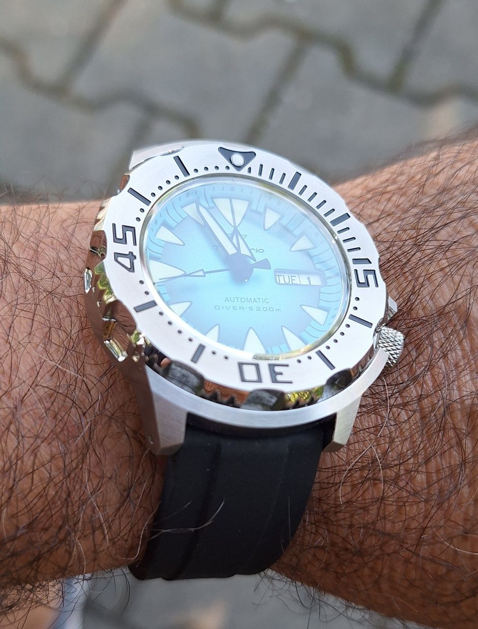 Ceas automatic nou.