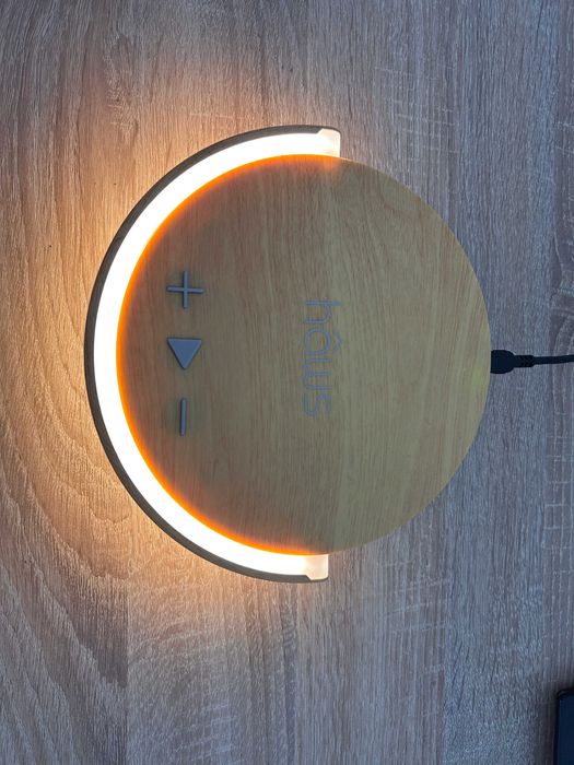 Lampa cu speaker HAWS