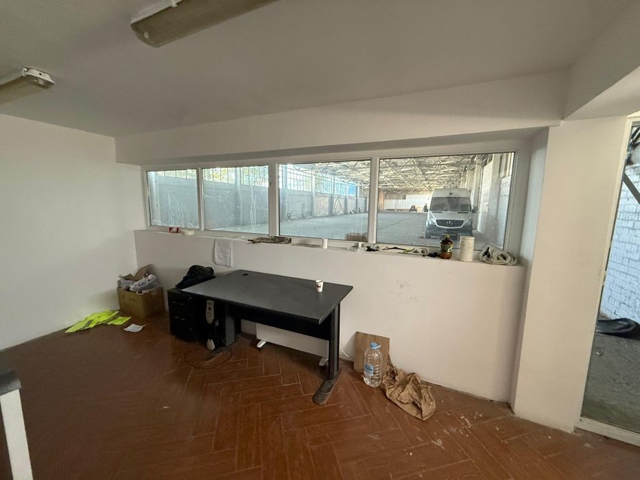 închiriez spațiu Hala 1200m teren 4620m