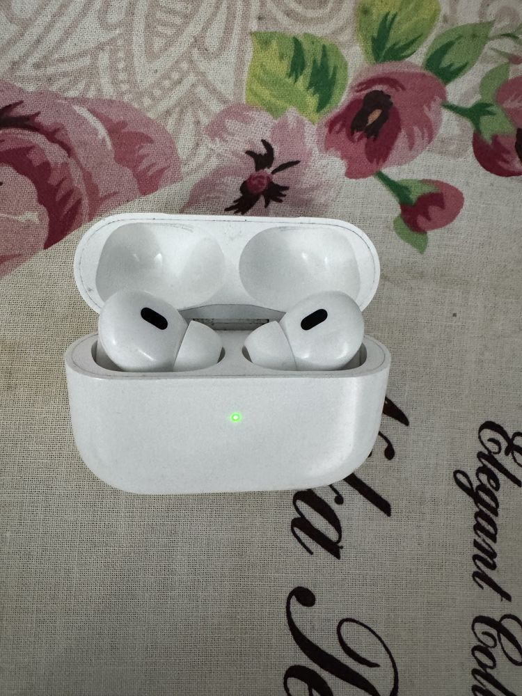 AirPods Pro 2 (Lightning)