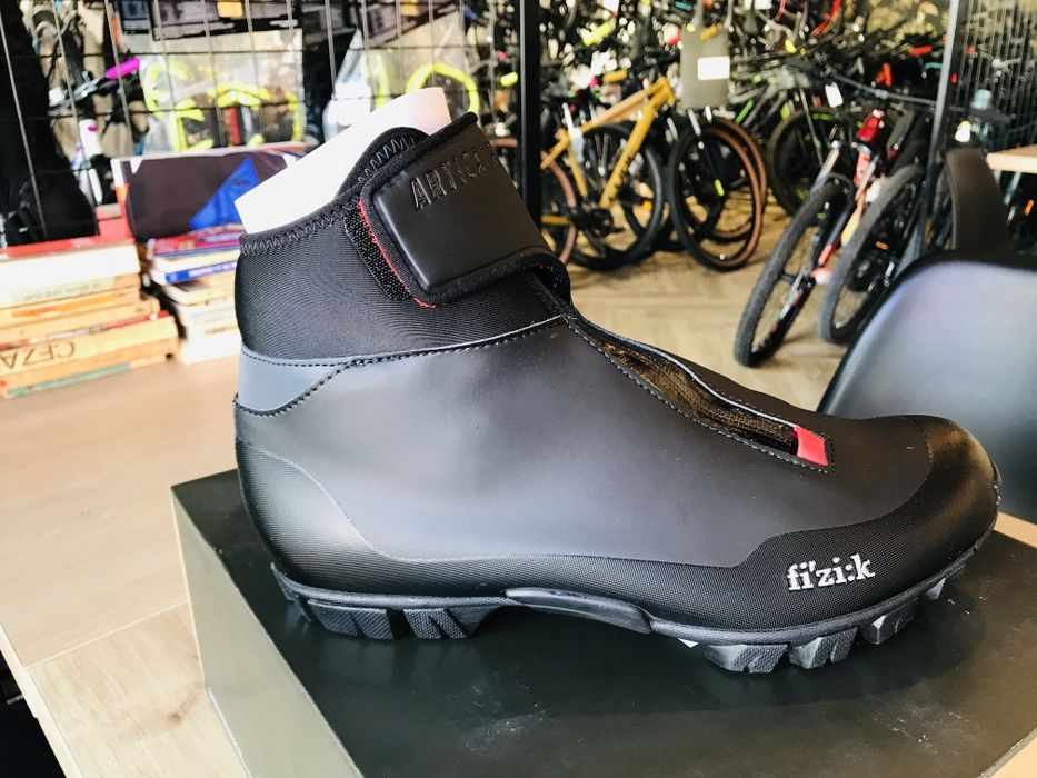 Papuci ciclism Fizik X5 Artica