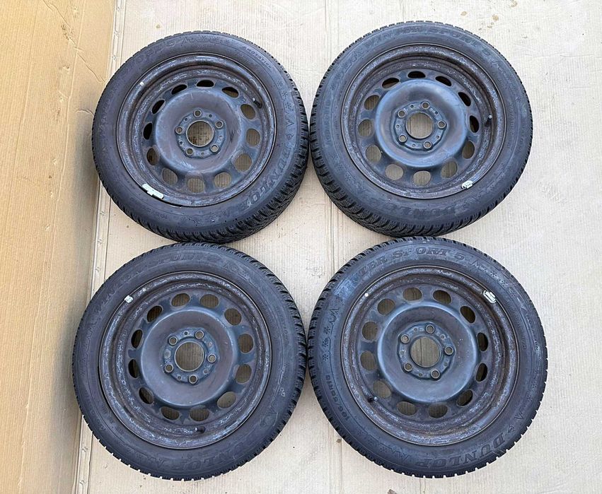 Set 4 roti complete IARNA pt. BMW SERIA 1 cu DUNLOP 195 55 16 DOT 2523