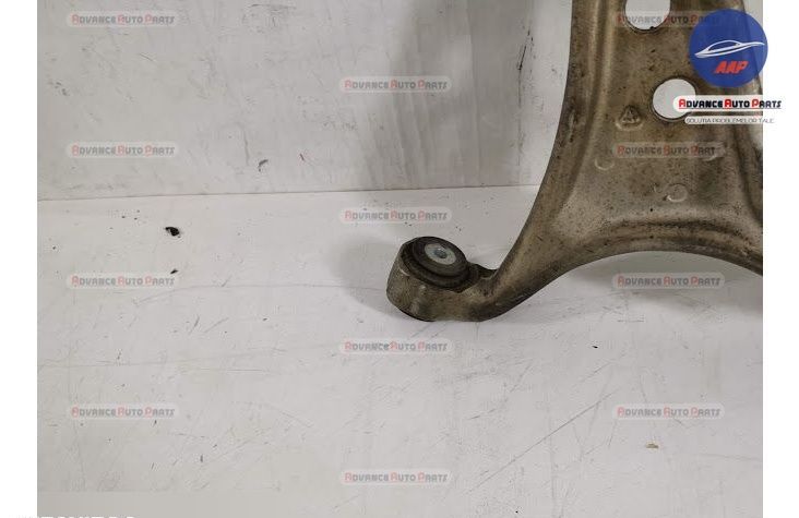 Оригинален десен преден носач за Мерцедес-Бенц М-Клас / Mercedes-Benz