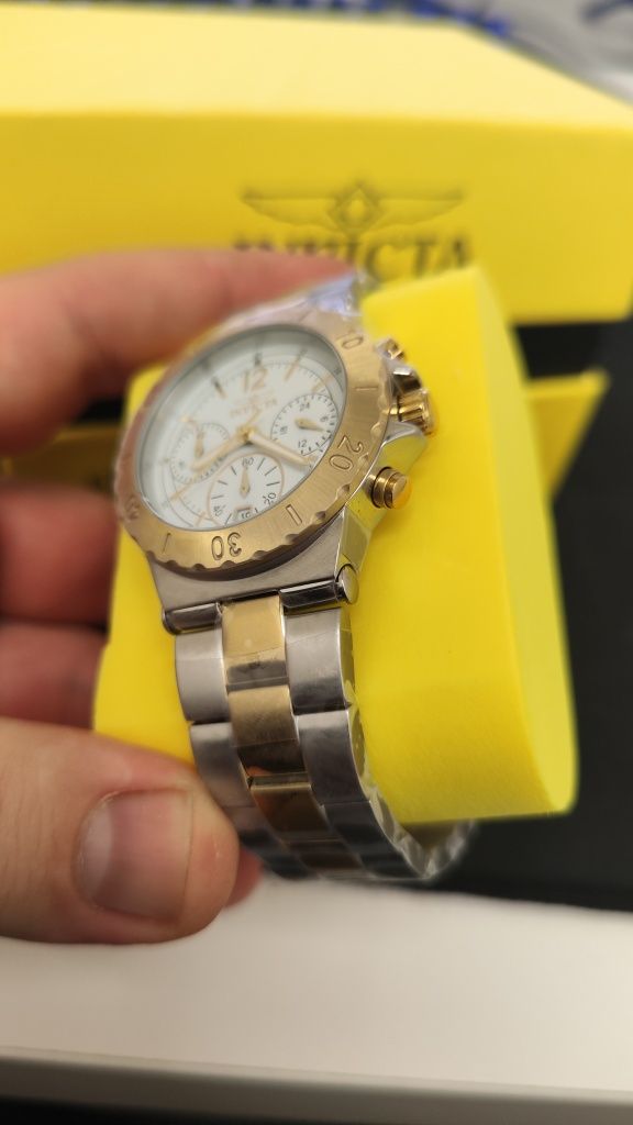 Дамски часовник Invicta Specialty 38mm