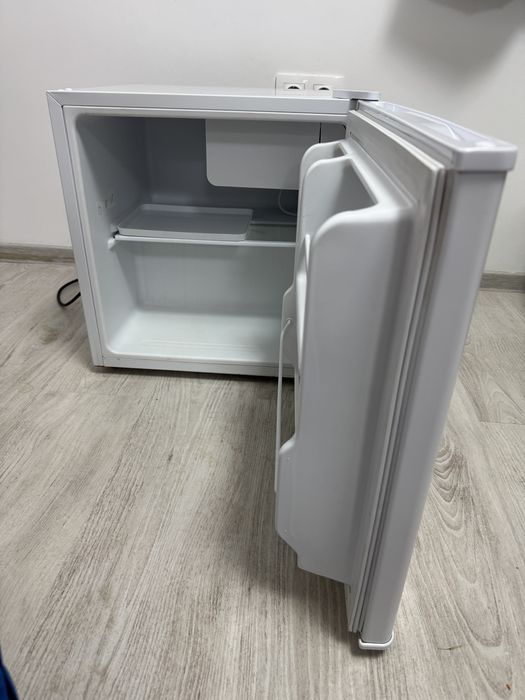 Mini Frigider Vortex