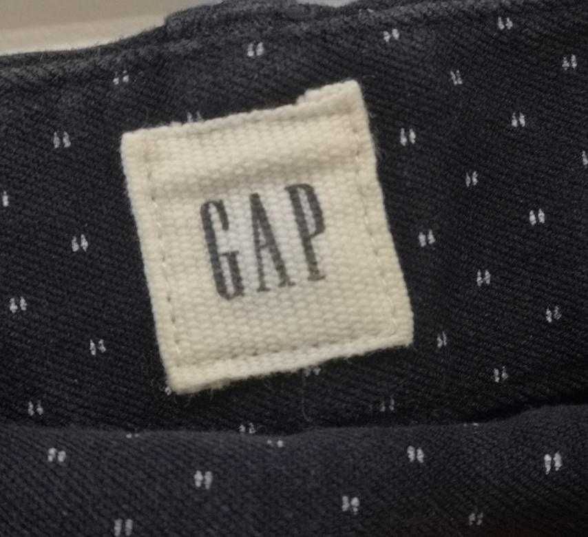 луксозен дамски панталон марка GAP размер S НОВО