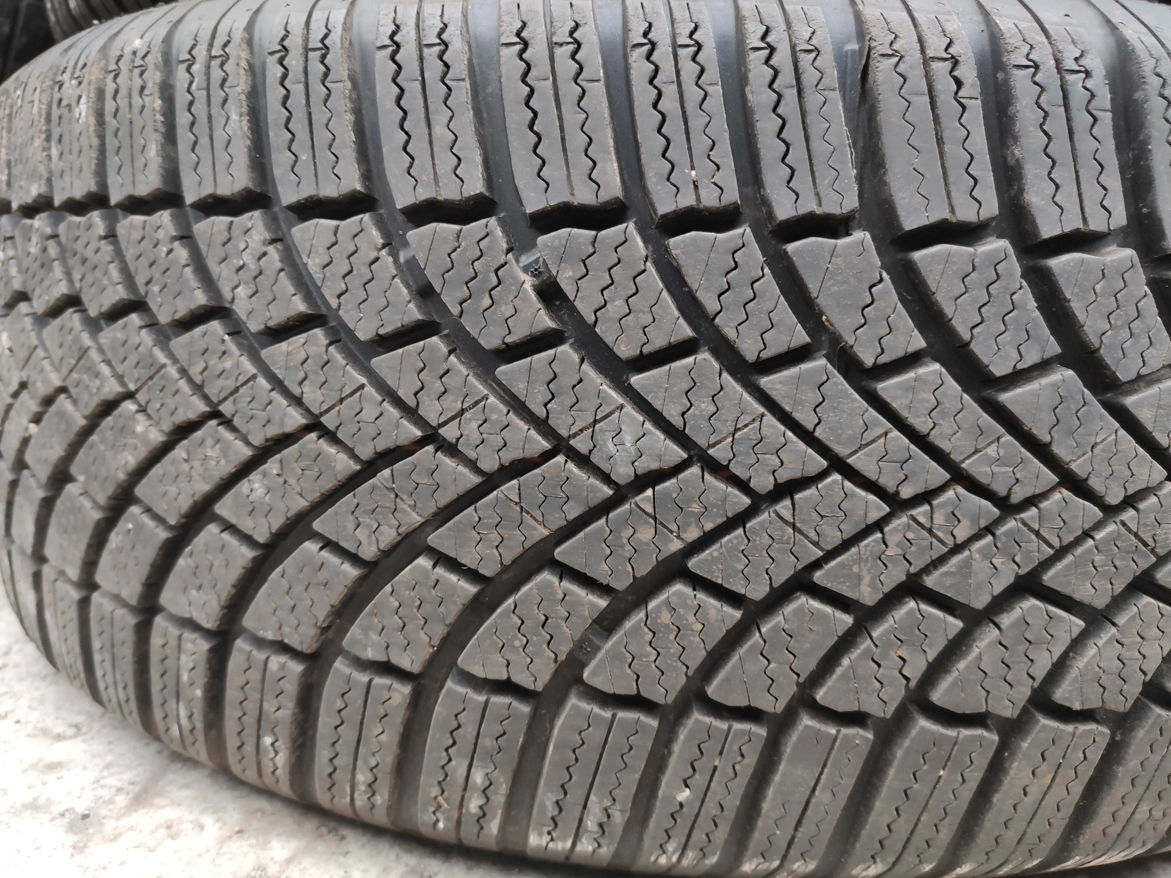 4бр Зимни гуми 225 55 18 - Bridgestone - DOT 2023