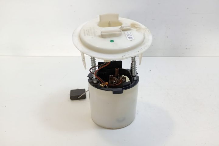 Pompa combustibil A2044700794 Mercedes-Benz E-Class W212 seria