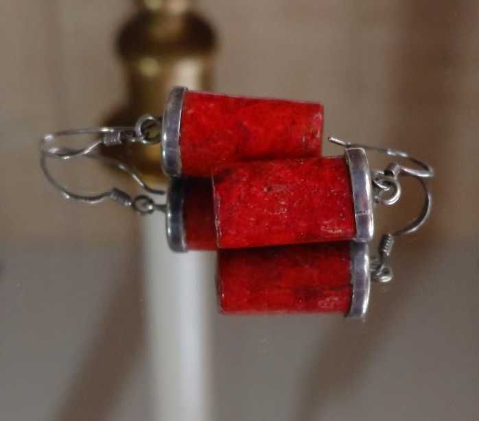 Cercei vintage din argint cu coral roșu natural