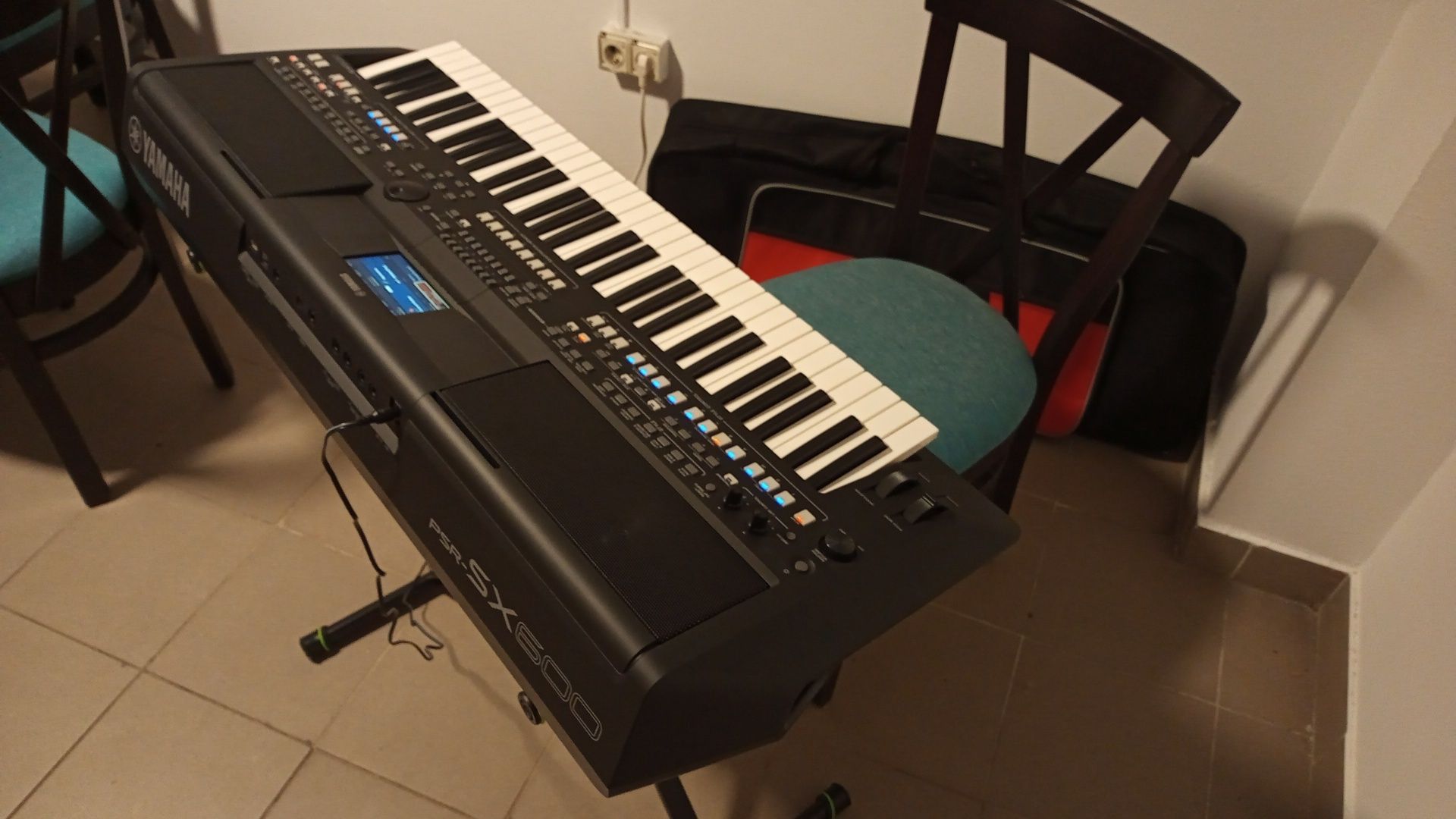 Yamaha psr sx 600