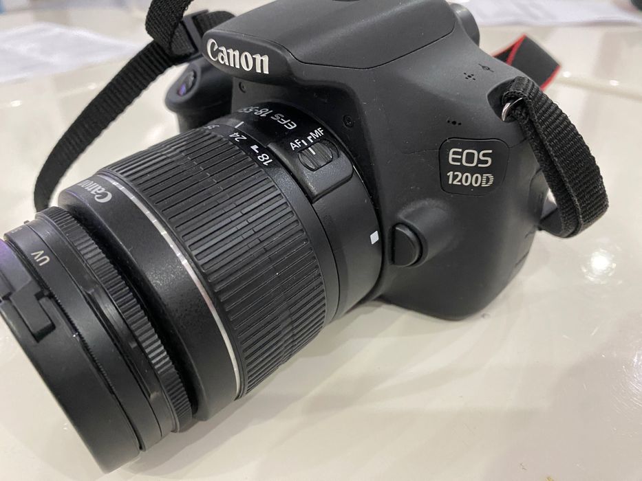 Фотоапарат Canon 1200D