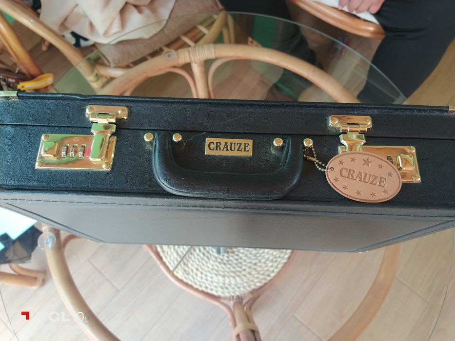 Комплект прибори за хранене