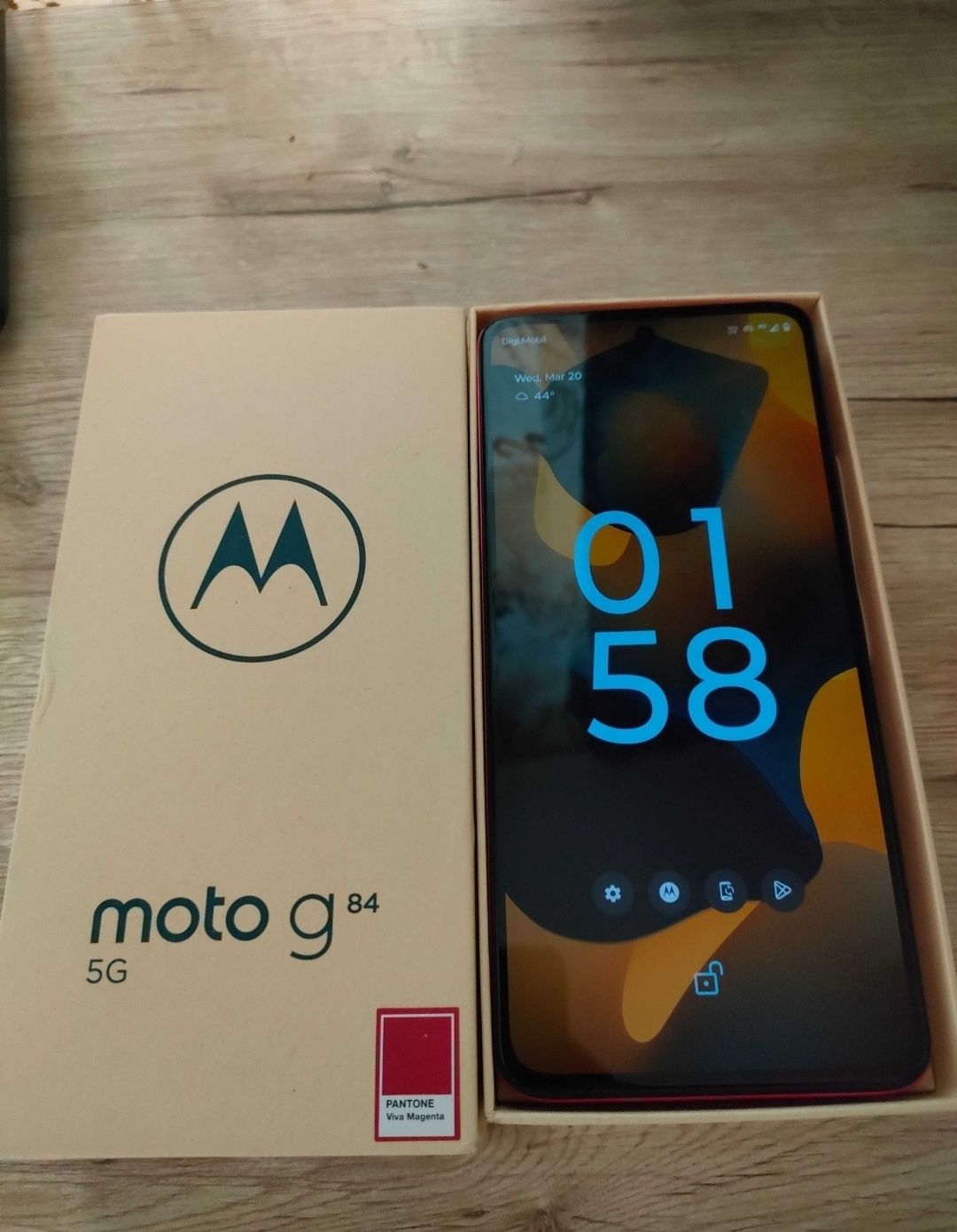 Motorola G84 5G nou la cutie