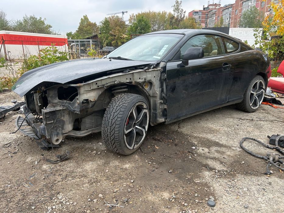 Hyundai coupe 2,7i на части