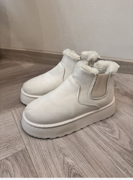 Продам угги.Новые. Читайте описание