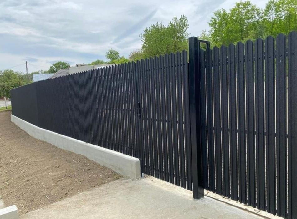 Meseriasi la garduri din plasa borduroasa și sipca metalica jaluzele v