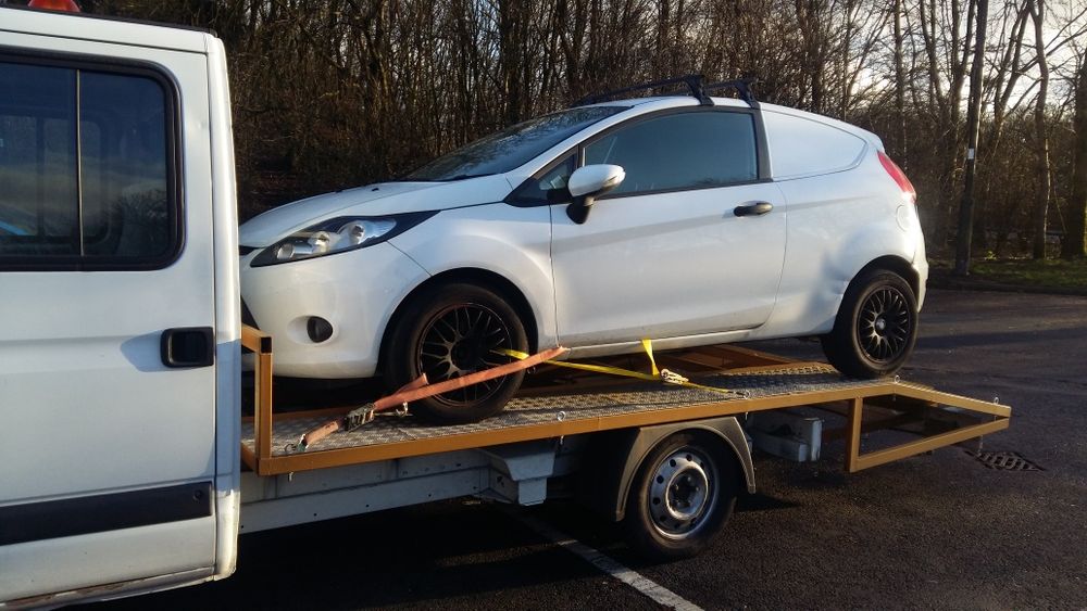 Dezmembrez Ford Fiesta