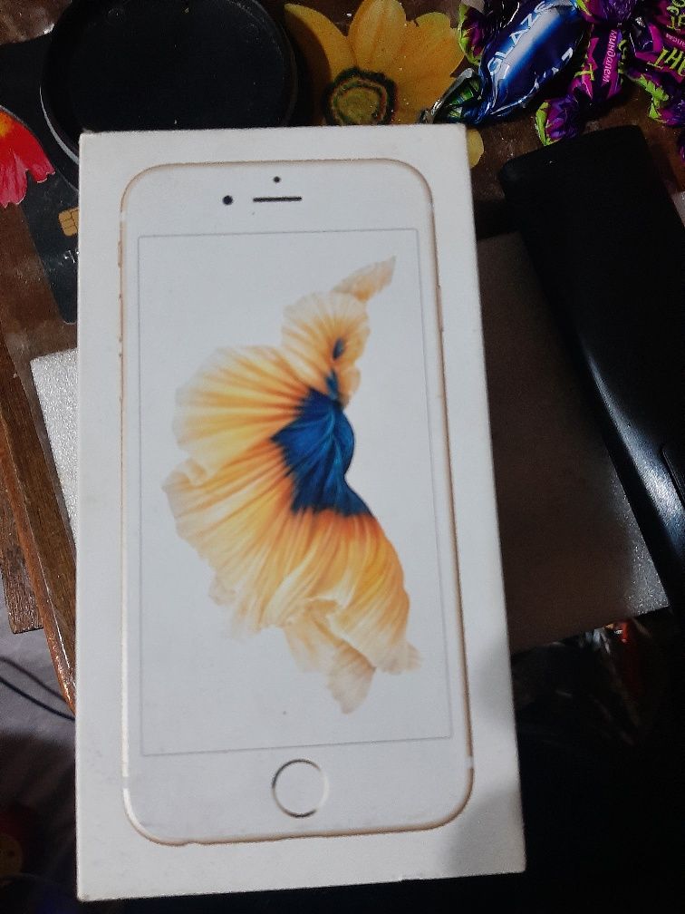 iPhone 6 s сотилади