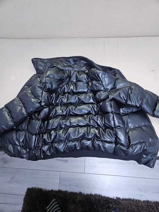 Geacă băieți cu  blană la guler și imitație piele îmblănită