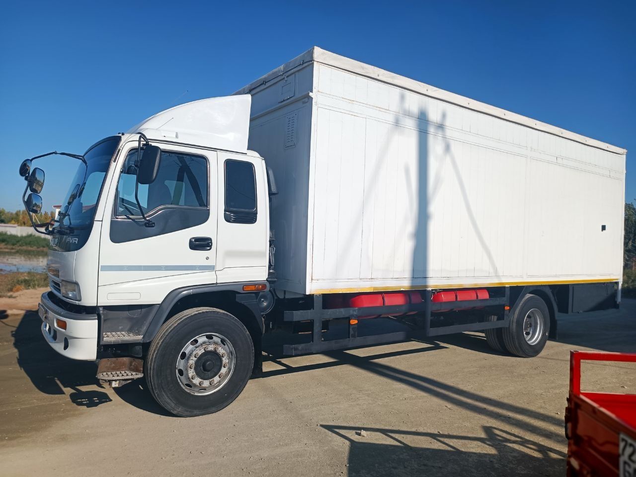 Isuzu 10t yili2019